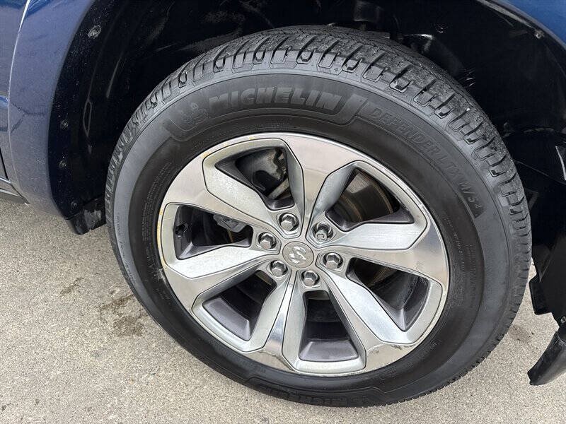 Used 2022 RAM 1500 Limited w/ Body Color Bumper Group AWD/4WD image 13