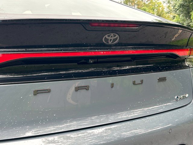 Used 2024 Toyota Prius LE AWD/4WD image 11