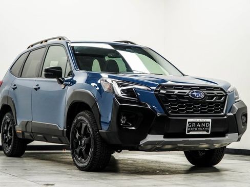 Used 2025 Subaru Forester Wilderness w/ Wilderness Package image 2