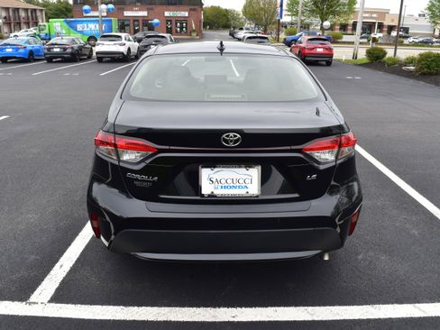 Used 2022 Toyota Corolla LE FWD image 7