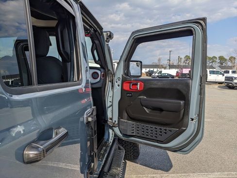 Used 2025 Jeep Wrangler Willys image 56