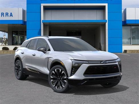 New 2025 Chevrolet Blazer EV RS image 7