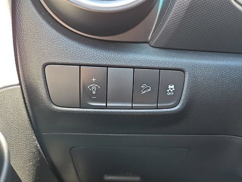 Certified 2023 Hyundai Kona SEL AWD/4WD image 40