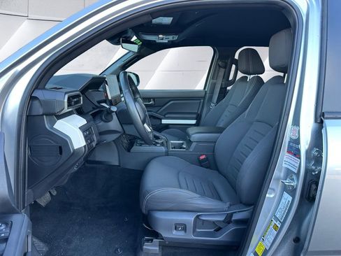 Used 2024 Toyota Tacoma TRD Off-Road image 7