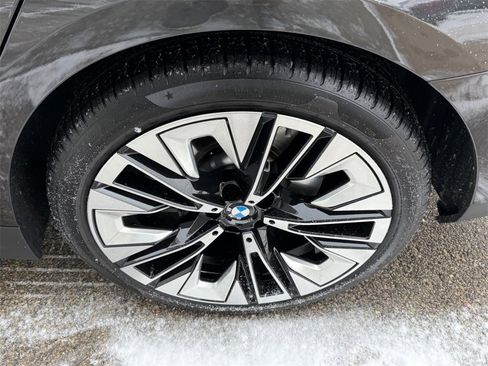 Used 2025 BMW 540i xDrive image 6