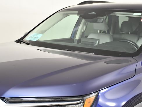 Used 2025 Honda Pilot Touring image 12