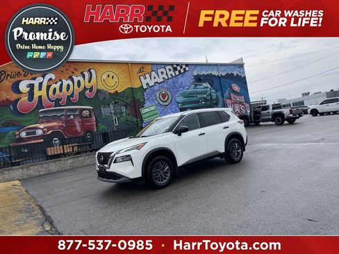 Used 2023 Nissan Rogue S image 1