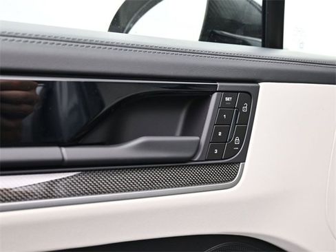 New 2025 Porsche Cayenne S image 15