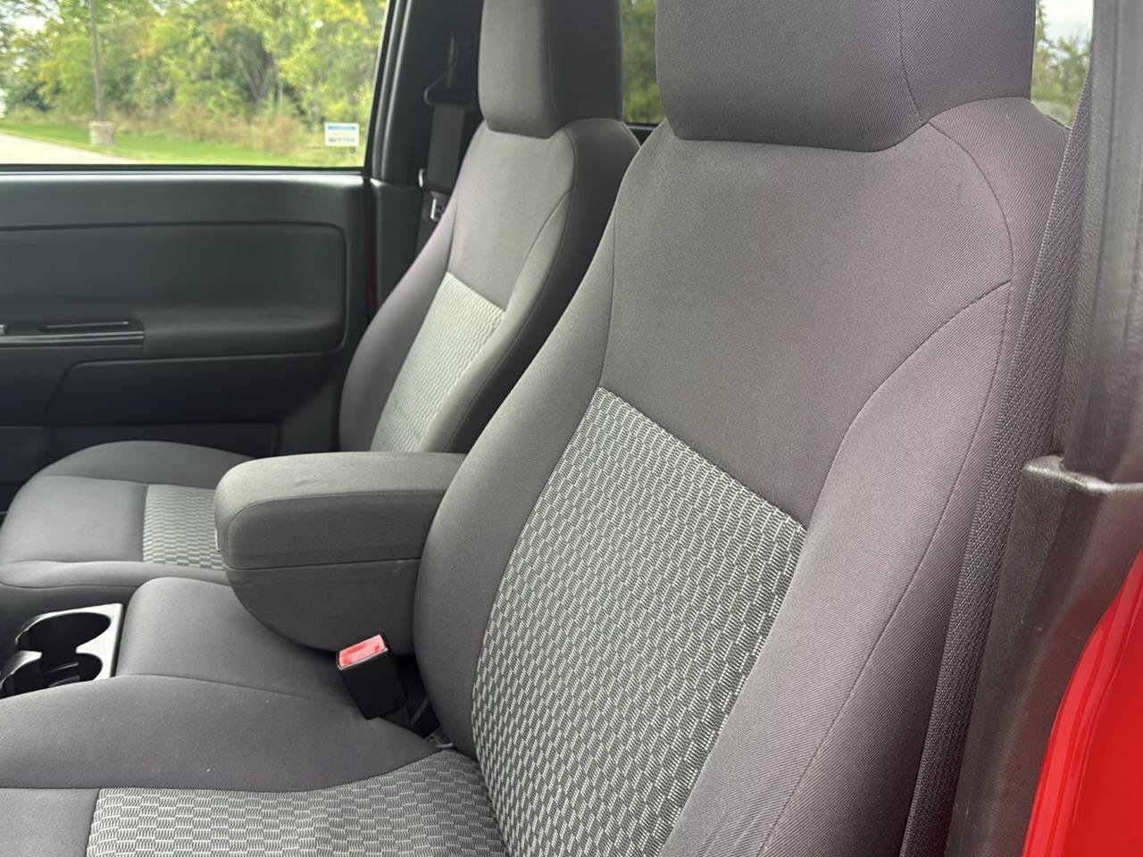 Used 2012 Chevrolet Colorado LT AWD/4WD image 16