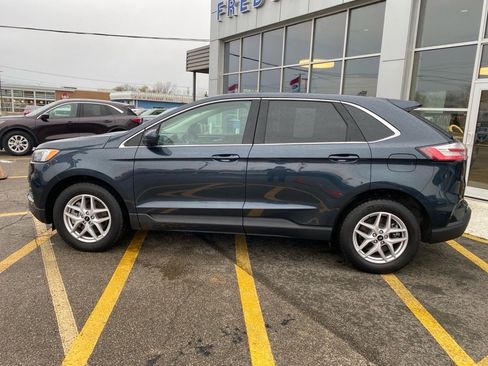 Used 2024 Ford Edge SEL w/ Convenience Package image 2
