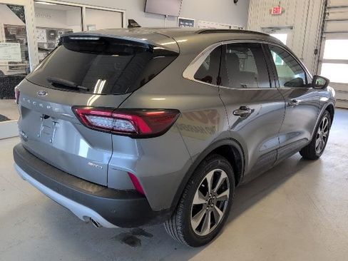 Certified 2024 Ford Escape Platinum AWD/4WD image 5