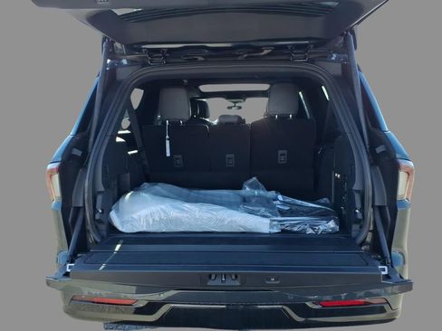 New 2025 Lincoln Navigator L Reserve w/ Jet Appearance Package image 8