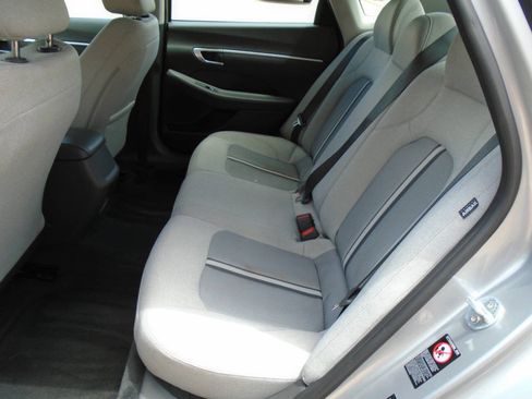 Used 2021 Hyundai Sonata SE FWD image 8