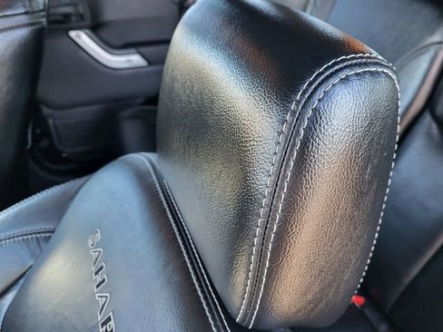 Used 2016 Jeep Wrangler Unlimited Sahara w/ Connectivity Group image 5