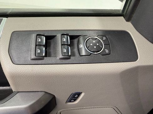 Used 2022 Ford F250 XLT w/ XLT Value Package AWD/4WD image 9