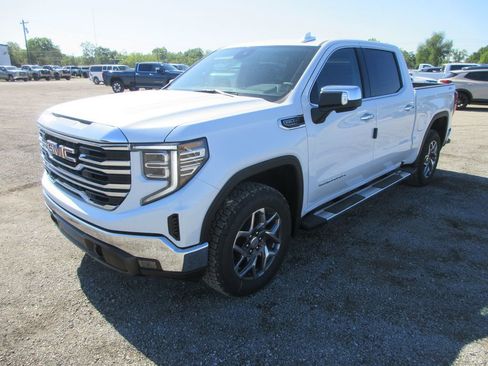 New 2026 GMC Sierra 1500 SLT w/ SLT Premium Package AWD/4WD image 12