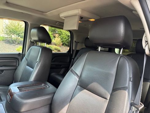 Used 2013 GMC Yukon Denali AWD/4WD image 17