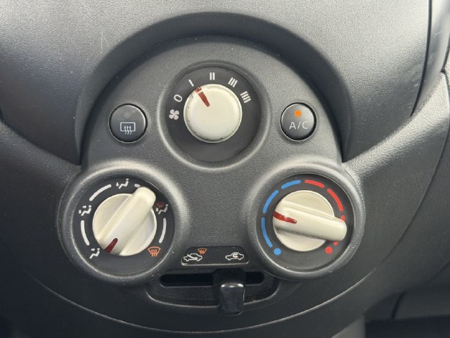 Used 2014 Nissan Versa S Plus FWD image 21