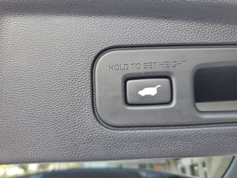 Certified 2025 Acura MDX SH-AWD w/ Advance Package image 16