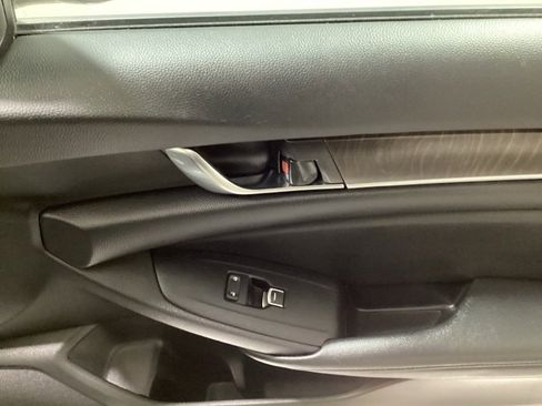 Used 2021 Honda Accord EX image 15