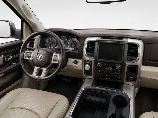 Used 2016 RAM 1500 Laramie w/ Convenience Group AWD/4WD image 19