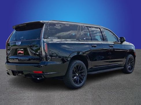 Used 2022 Cadillac Escalade ESV Sport w/ LPO, ONYX Package AWD/4WD image 4