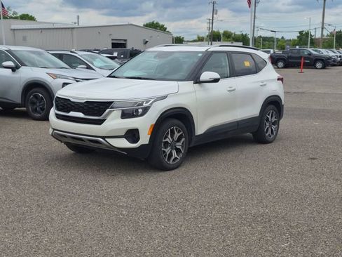 Certified 2023 Kia Seltos EX AWD/4WD image 1