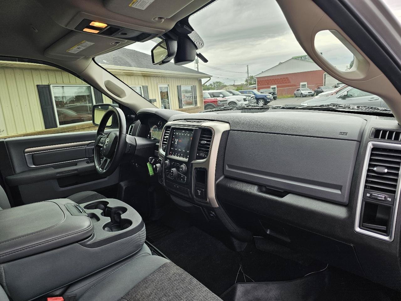 Used 2019 RAM 1500 Classic SLT w/ Luxury Group AWD/4WD image 19