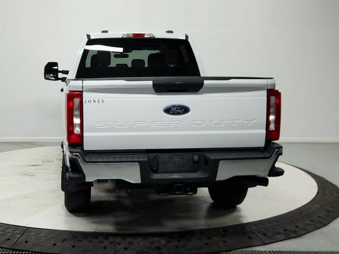 Used 2023 Ford F250 XLT AWD/4WD image 13