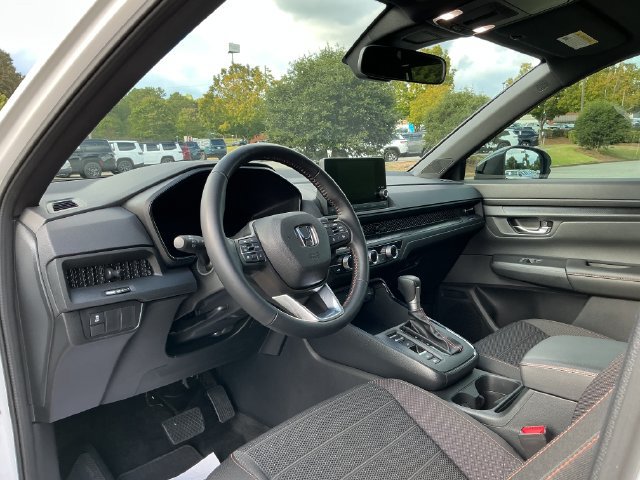 Used 2025 Honda CR-V Sport image 17