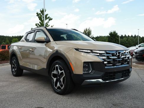 Used 2023 Hyundai Santa Cruz Limited AWD/4WD image 3