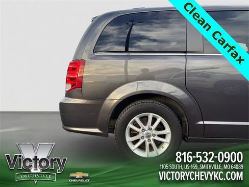 Used 2019 Dodge Grand Caravan SXT image 23