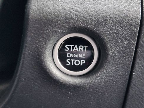 Used 2025 Nissan Frontier SV RWD image 24