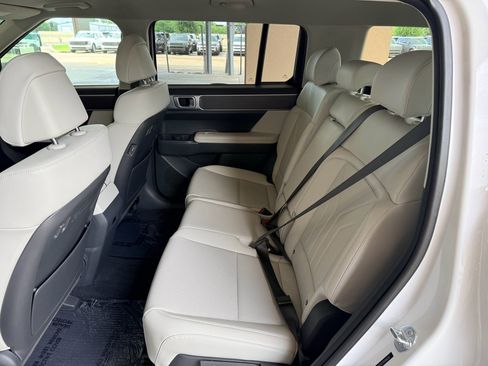 Used 2025 Hyundai Santa Fe SEL FWD image 24