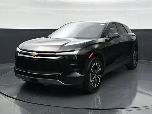 Used 2024 Chevrolet Blazer EV LT AWD/4WD image 5