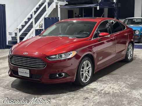 Used 2016 Ford Fusion Energi Titanium w/ Driver Assist Package FWD image 4