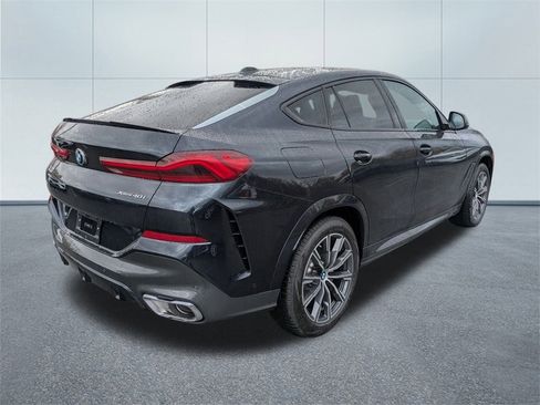 New 2026 BMW X6 xDrive40i w/ Climate Comfort Package image 3