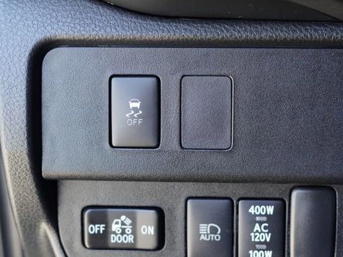 Used 2021 Toyota Tacoma TRD Sport w/ Technology Package AWD/4WD image 22