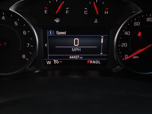 Used 2023 Chevrolet Equinox RS w/ LPO, Cargo Package image 20