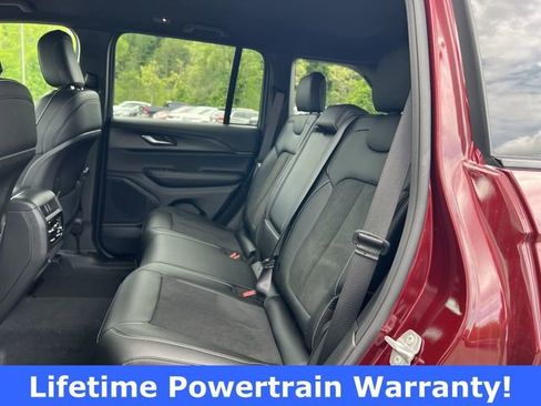 New 2025 Jeep Grand Cherokee Altitude AWD/4WD image 17