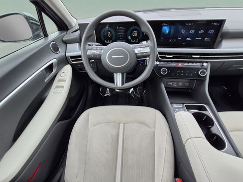 Certified 2025 Hyundai Sonata SEL FWD image 11