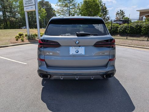 New 2026 BMW X5 xDrive40i w/ M Sport Package AWD/4WD image 4