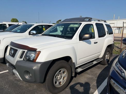Used 2012 Nissan Xterra X AWD/4WD image 1