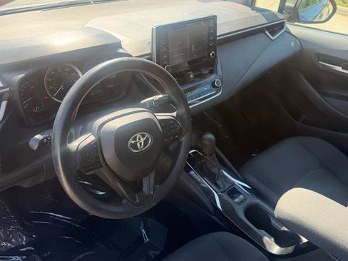 Used 2021 Toyota Corolla LE FWD image 11