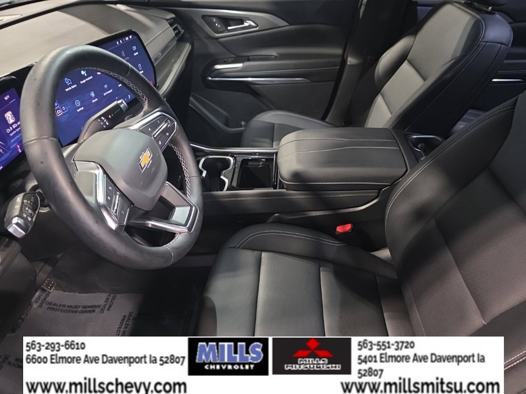 Used 2024 Chevrolet Traverse LT w/ Midnight/Sport Edition AWD/4WD image 14