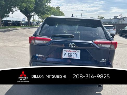 Used 2025 Toyota RAV4 XLE AWD/4WD image 19