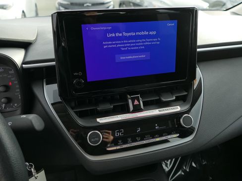 Used 2024 Toyota Corolla LE image 19