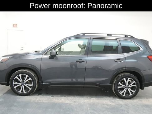 Used 2022 Subaru Forester Limited image 4