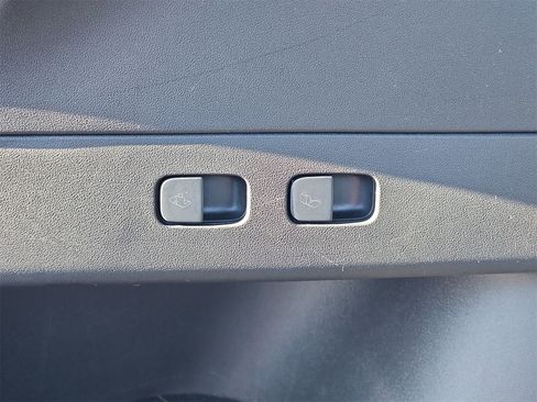 Used 2021 Tesla Model Y Long Range image 13