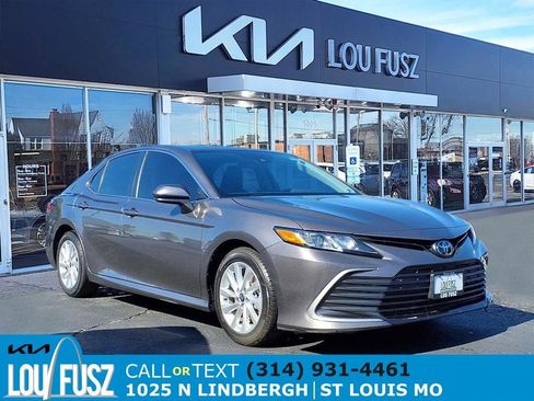 Used 2024 Toyota Camry LE image 1